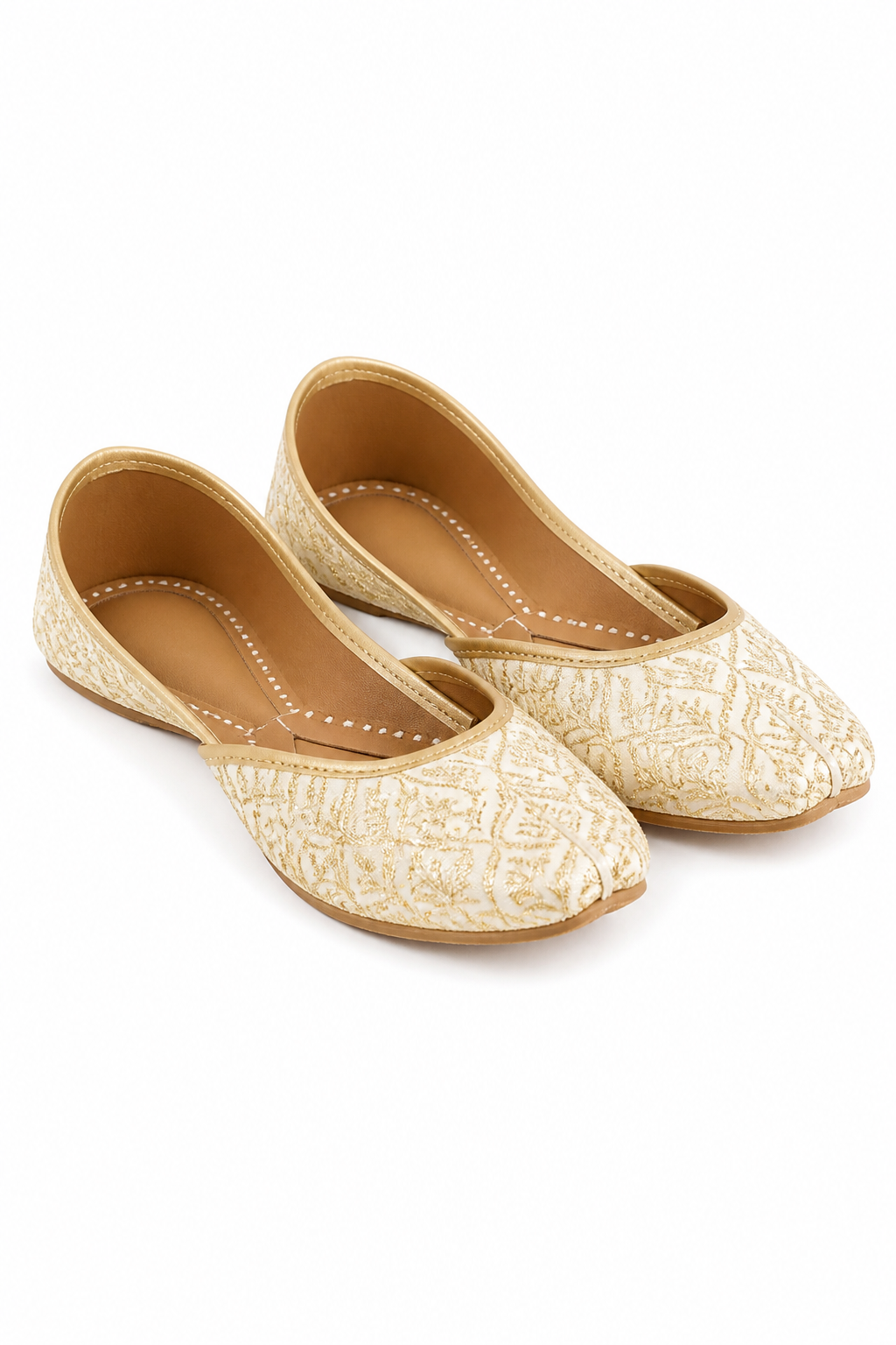 Cream and gold jootis with a zari upper